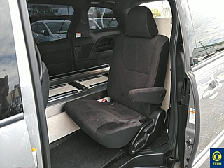 TOYOTA ESTIMA 2017