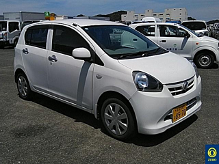 DAIHATSU MIRA E S 2013