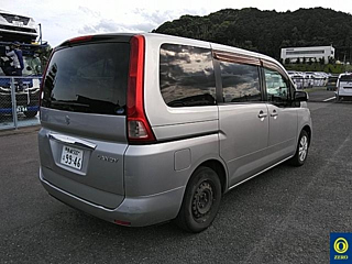 SUZUKI LANDY 2010