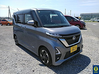 NISSAN ROOX 2020