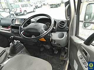 TOYOTA DYNA 2012