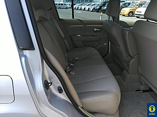NISSAN TIIDA 2012