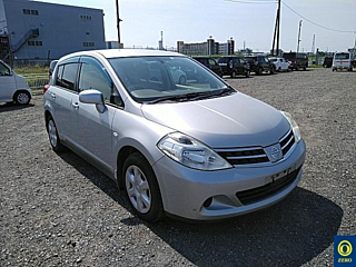 NISSAN TIIDA 2012