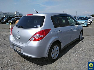 NISSAN TIIDA 2012