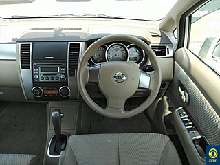 NISSAN TIIDA 2012
