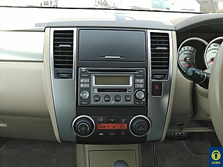 NISSAN TIIDA 2012