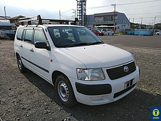 TOYOTA SUCCEED 2011