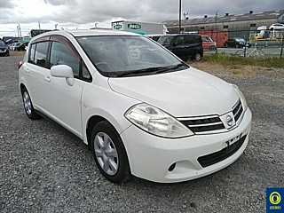 NISSAN TIIDA 2008