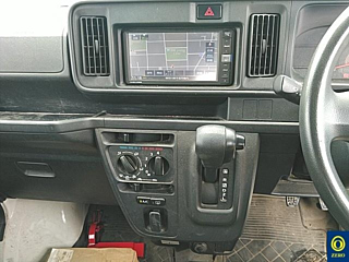 DAIHATSU HIJET VAN 2019