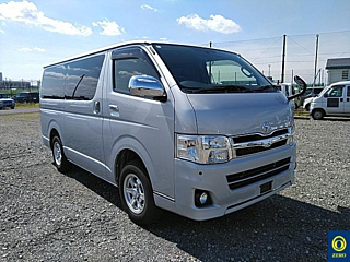 TOYOTA HIACE VAN 2013