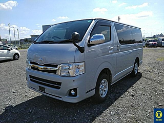 TOYOTA HIACE VAN 2013