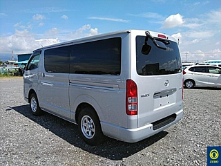 TOYOTA HIACE VAN 2013