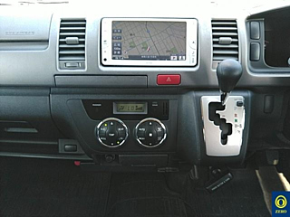 TOYOTA HIACE VAN 2013