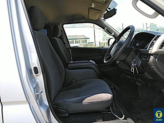 TOYOTA HIACE VAN 2013