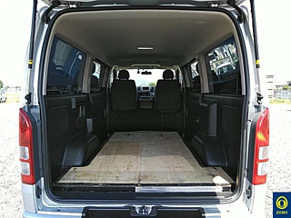 TOYOTA HIACE VAN 2013