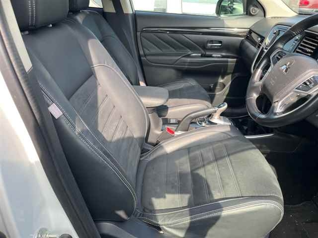 MITSUBISHI OUTLANDER PHEV 2015