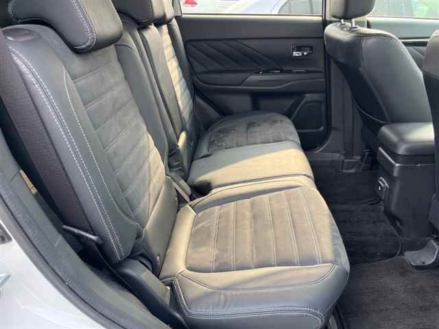 MITSUBISHI OUTLANDER PHEV 2017