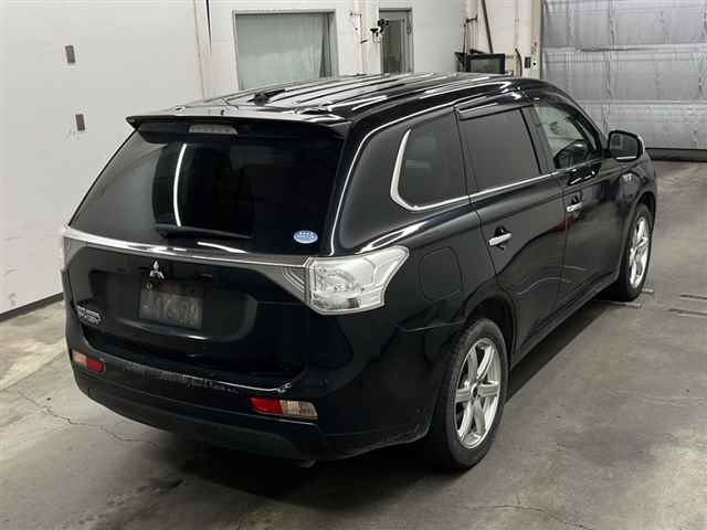 MITSUBISHI OUTLANDER PHEV 2014
