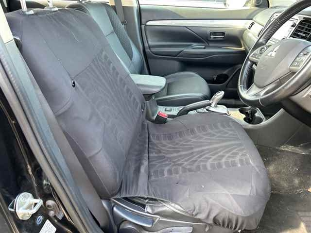 MITSUBISHI OUTLANDER PHEV 2014