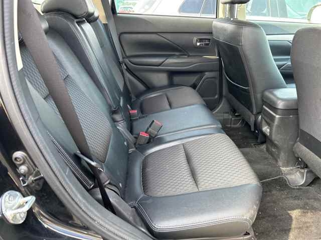 MITSUBISHI OUTLANDER PHEV 2014