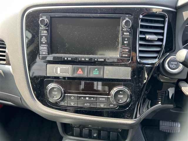MITSUBISHI OUTLANDER PHEV 2016