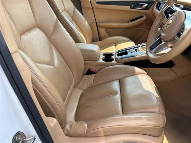 PORSCHE MACAN 2015