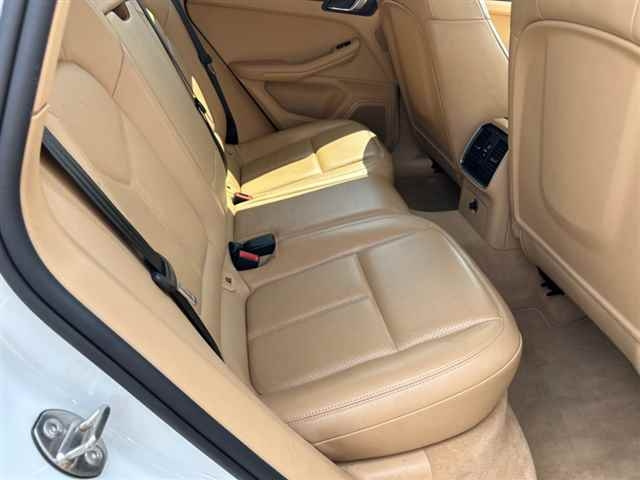 PORSCHE MACAN 2015