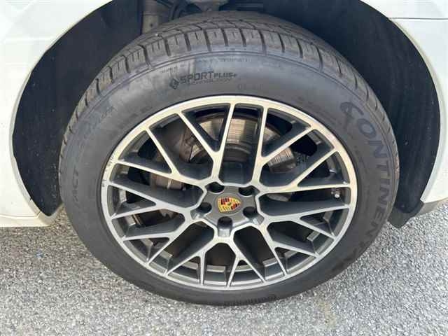 PORSCHE MACAN 2015