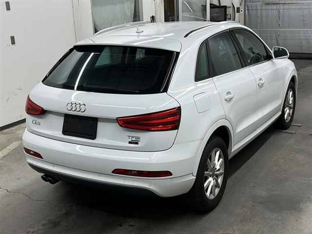 AUDI Q3 2015