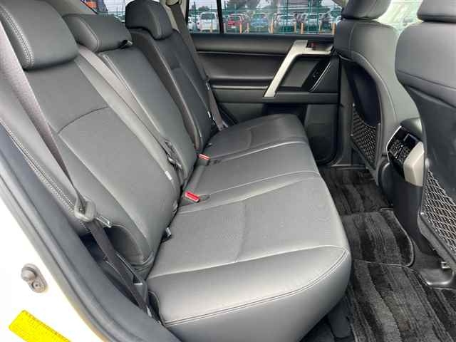 TOYOTA LAND CRUISER PRADO 2017