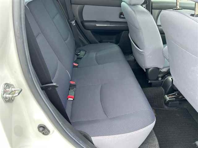 MAZDA VERISA 2010