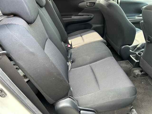 TOYOTA WISH 2013