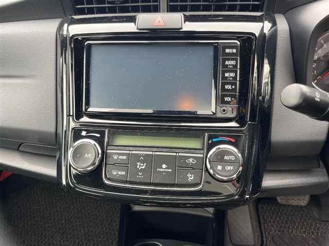 TOYOTA COROLLA AXIO 2016