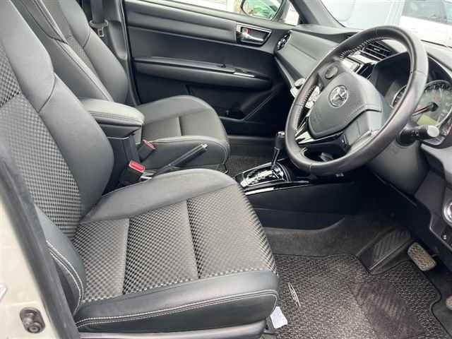 TOYOTA COROLLA AXIO 2016