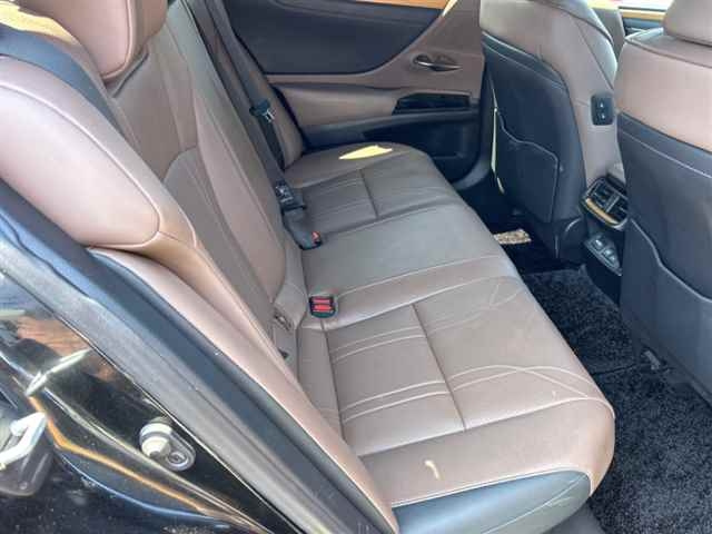 LEXUS ES 2022