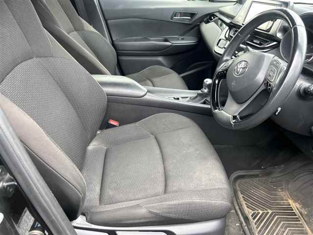 TOYOTA C-HR 2016