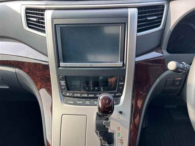 TOYOTA VELLFIRE 2012