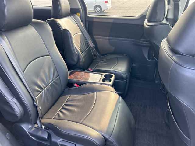 TOYOTA VELLFIRE 2012