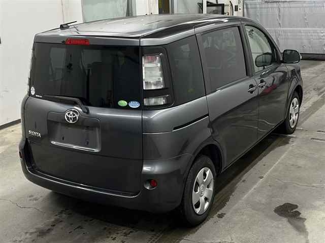 TOYOTA SIENTA 2012