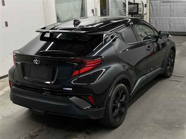 TOYOTA C-HR 2022
