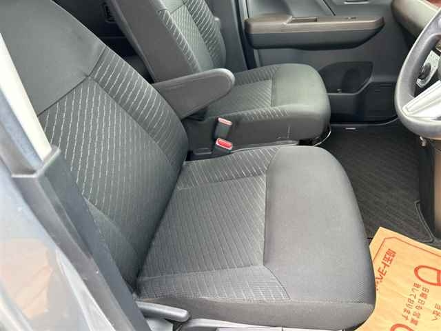 TOYOTA ROOMY 2018