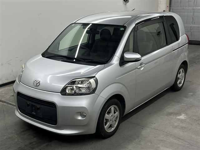 TOYOTA PORTE 2015