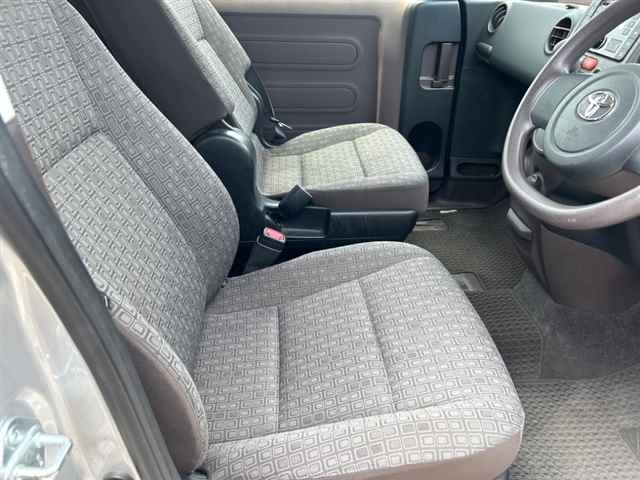 TOYOTA PORTE 2015