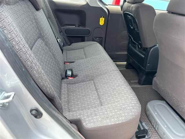 TOYOTA PORTE 2015