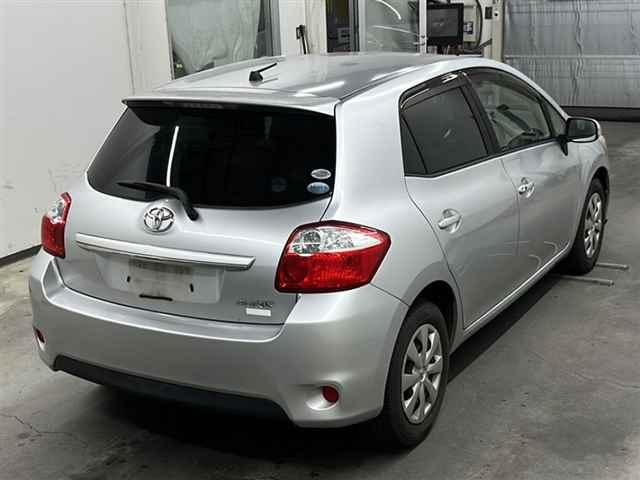 TOYOTA AURIS 2010