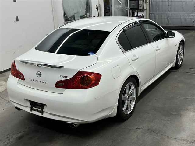 NISSAN SKYLINE 2013