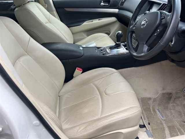 NISSAN SKYLINE 2013