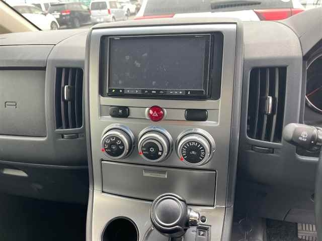 MITSUBISHI DELICA D5 2012