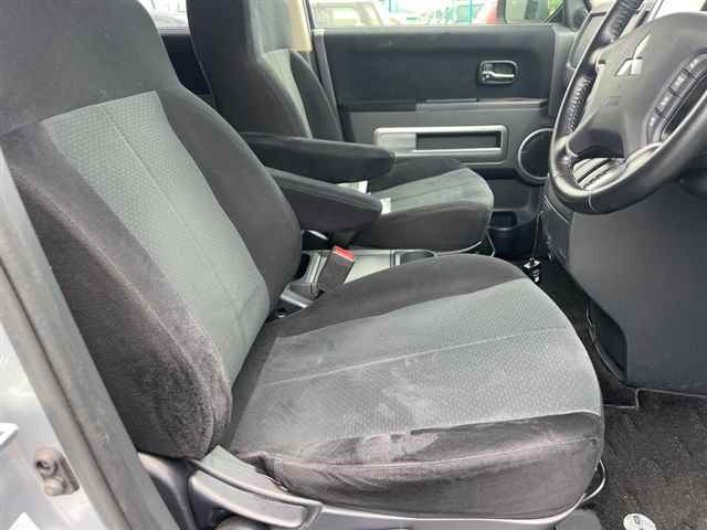MITSUBISHI DELICA D5 2012