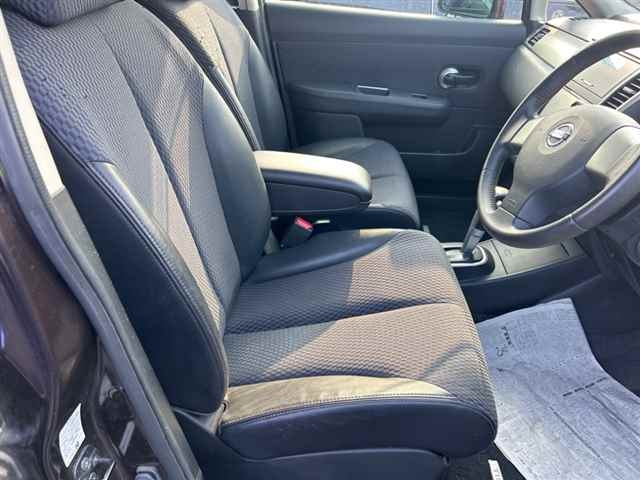 NISSAN TIIDA 2012
